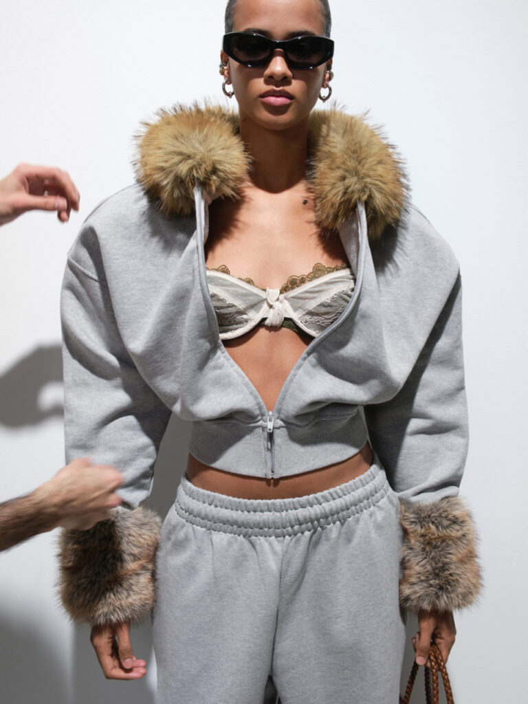 Худи crop grey c мехом, серый
